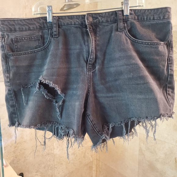 Universal Thread Pants - Universal Thread Black Distressed Jean Shorts 18/34
